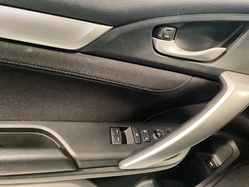 2019 Honda Civic Coupe in Quebec, Quebec - 8 - w1024h768px