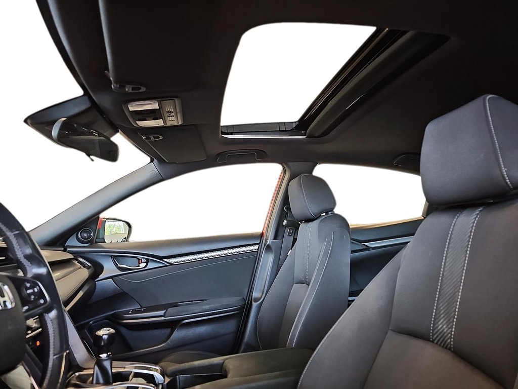 Honda Civic Hatchback  2019 à Québec, Québec - 18 - w1024h768px