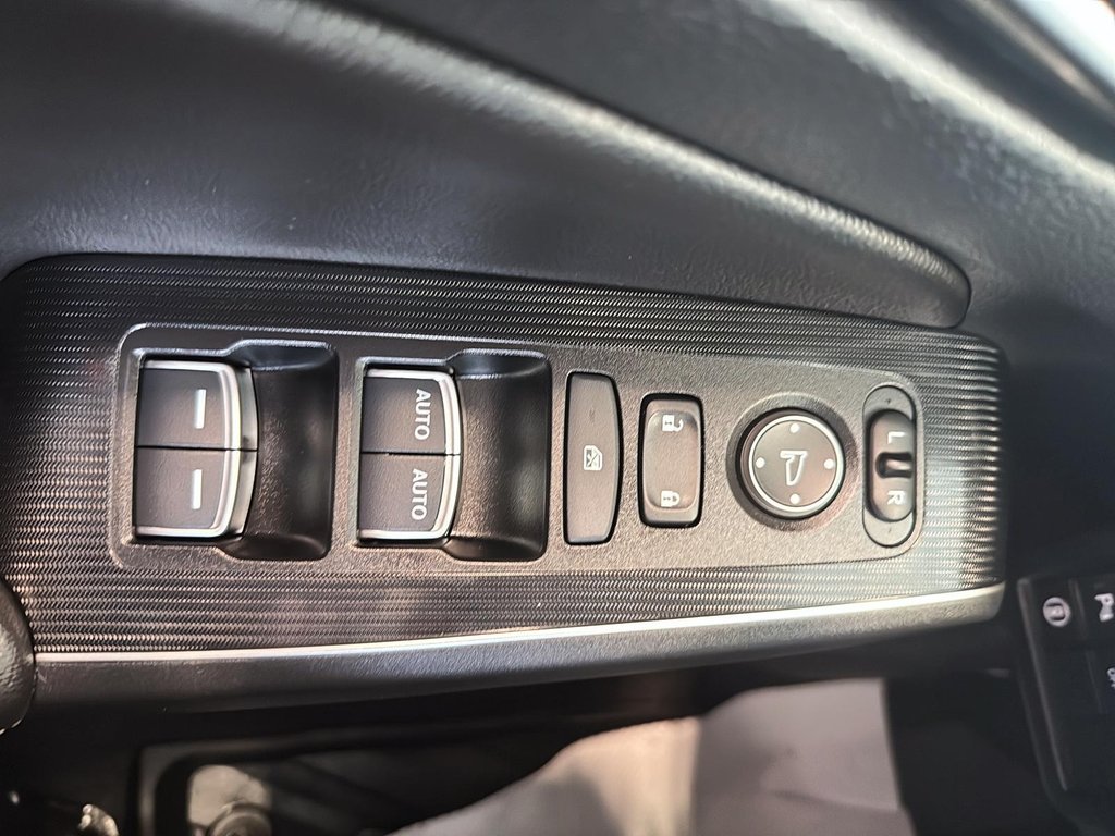 Honda Civic Hatchback  2022 à Québec, Québec - 15 - w1024h768px