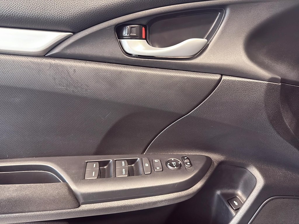 2017 Honda Civic Sedan in Quebec, Quebec - 10 - w1024h768px
