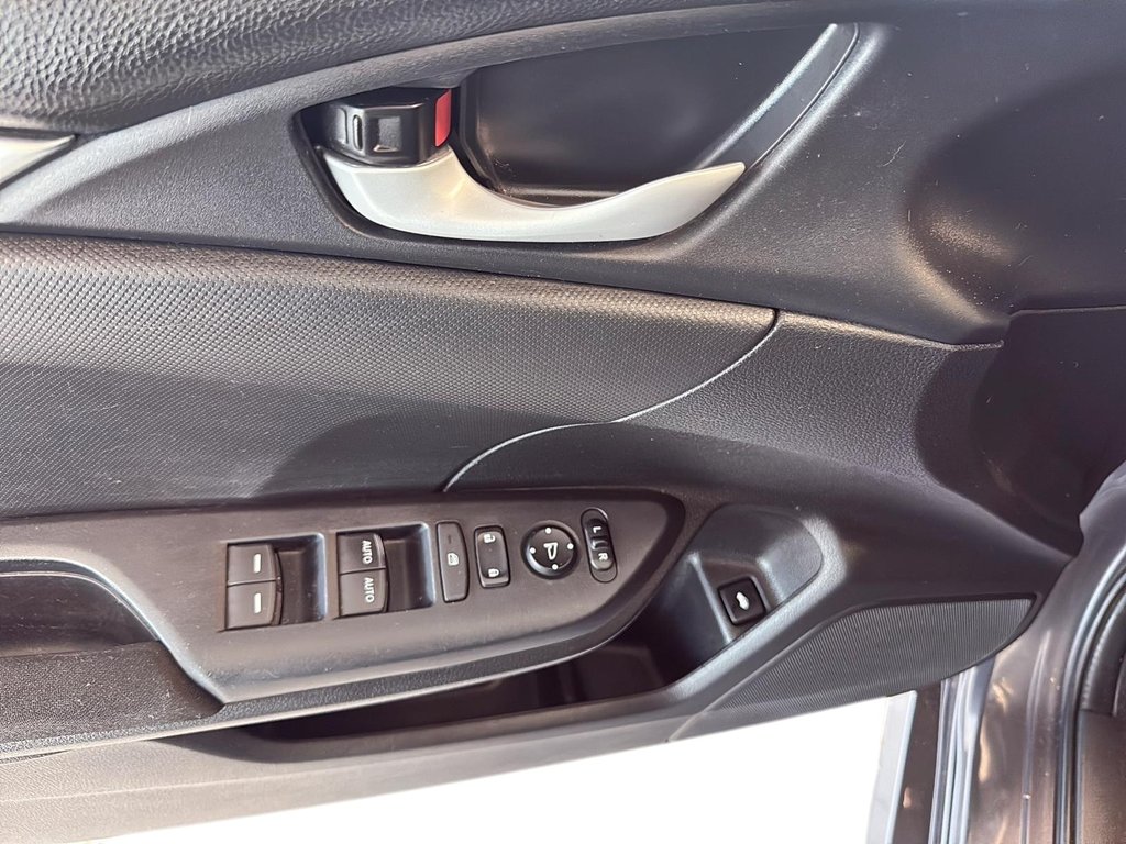 2017 Honda Civic Sedan in Quebec, Quebec - 9 - w1024h768px