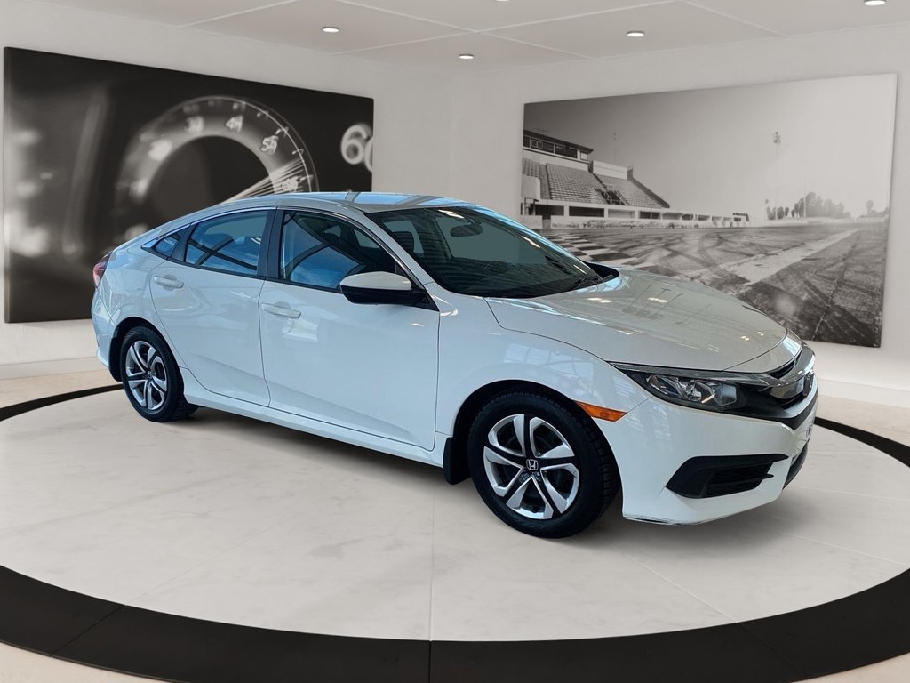 Honda Civic Sedan  2018 à Québec, Québec - 3 - w1024h768px