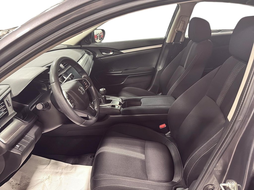 Honda Civic Sedan  2018 à Québec, Québec - 10 - w1024h768px