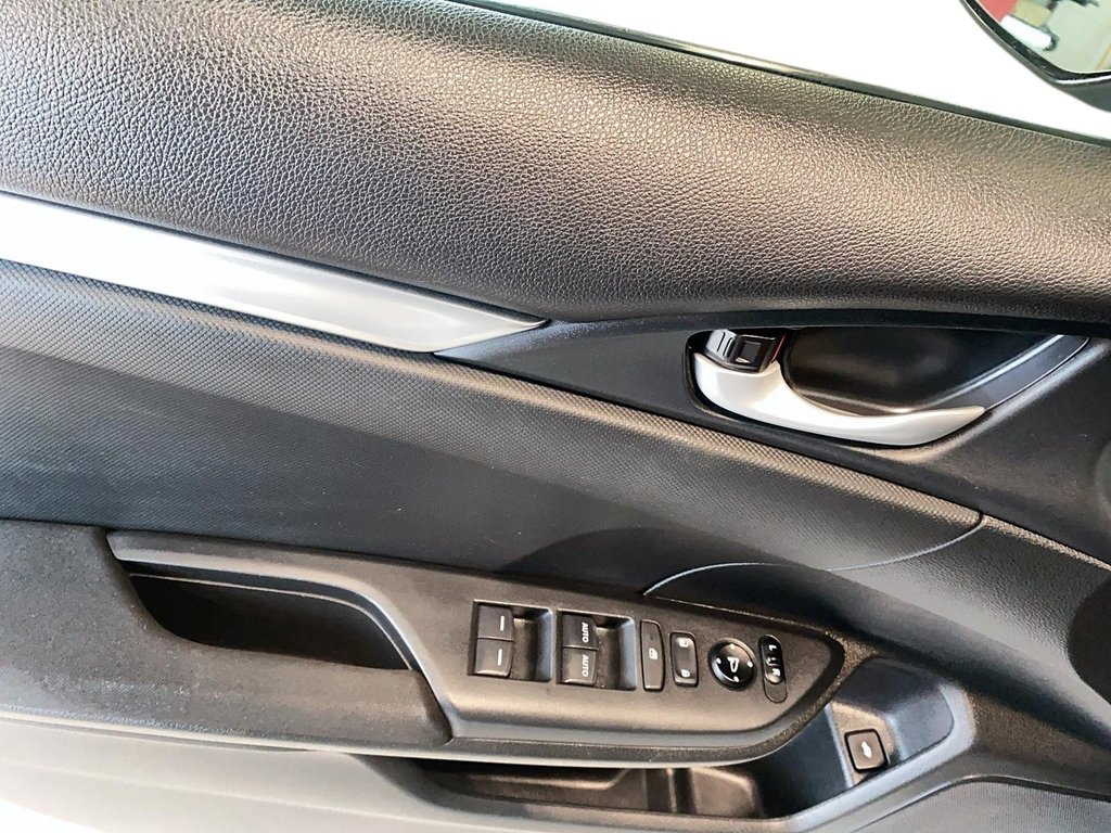 Honda Civic Sedan  2020 à Québec, Québec - 10 - w1024h768px