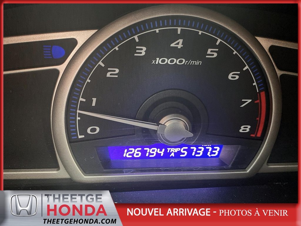 2010 Honda Civic in Quebec, Quebec - 8 - w1024h768px