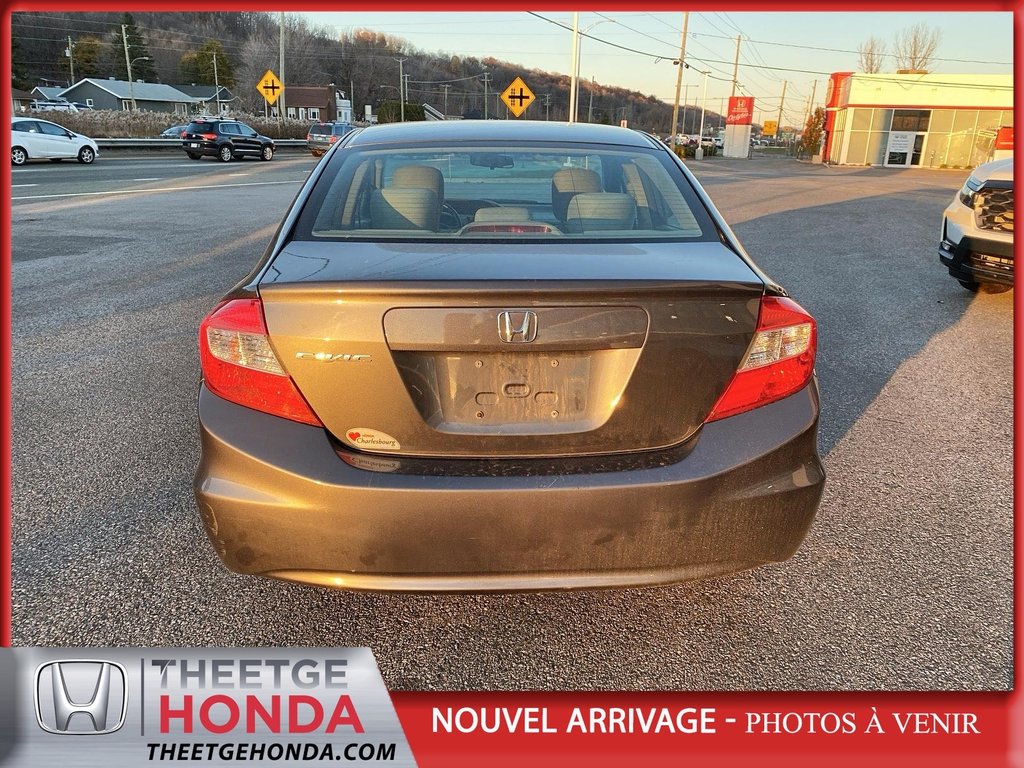 Honda Civic  2012 à Québec, Québec - 6 - w1024h768px