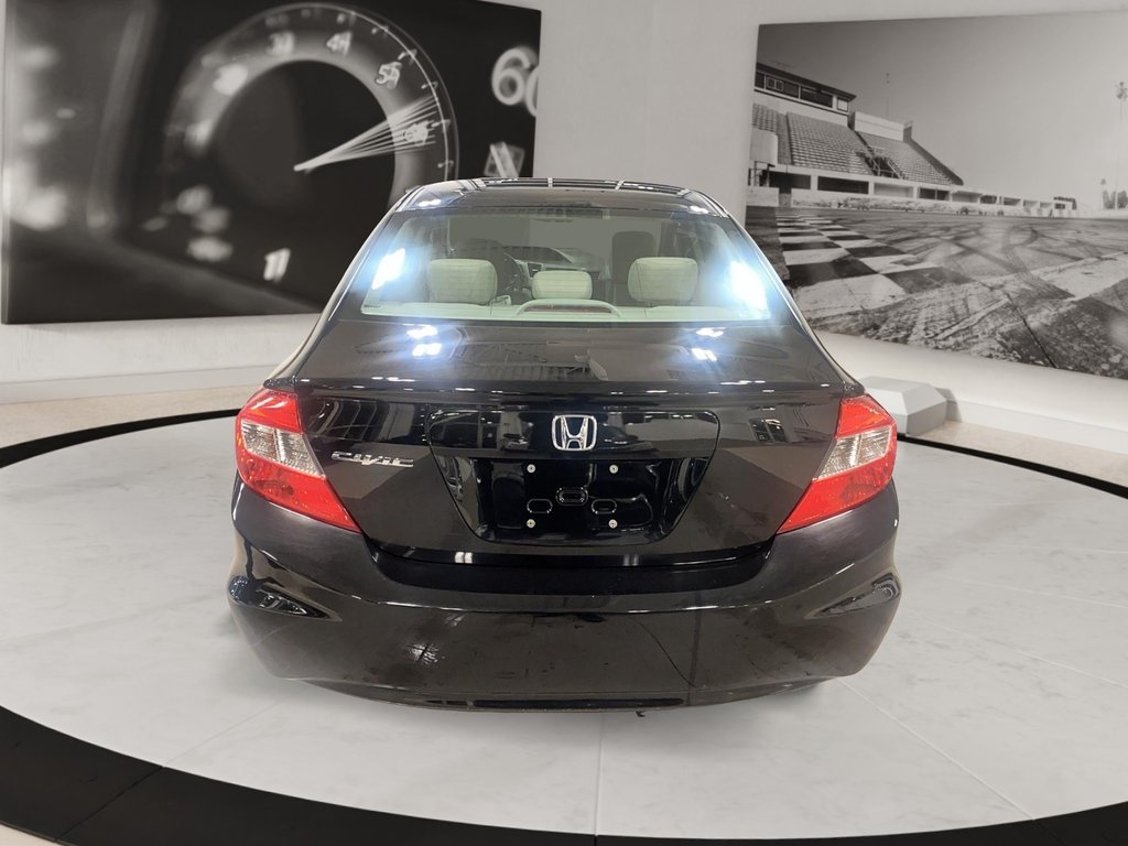 2012 Honda Civic in Quebec, Quebec - 5 - w1024h768px