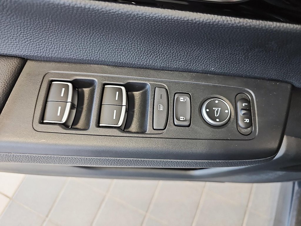 2024 Honda CR-V Hybrid in Quebec, Quebec - 12 - w1024h768px