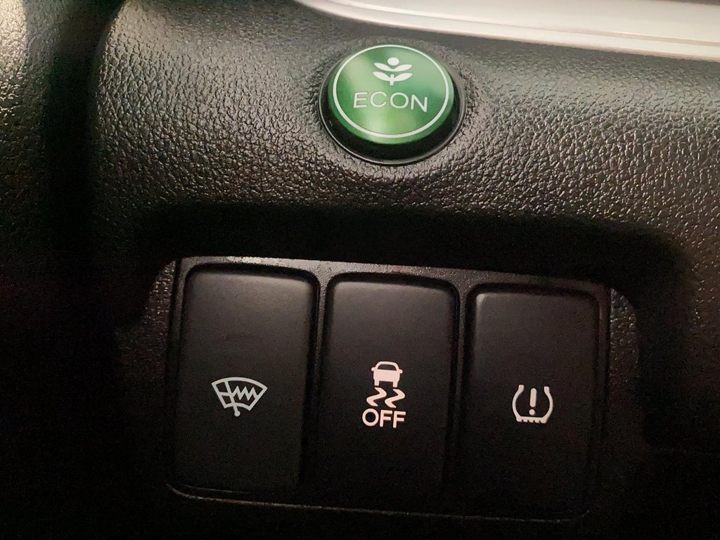 Honda CR-V  2015 à Québec, Québec - 16 - w1024h768px