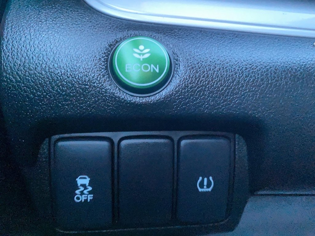 Honda CR-V  2015 à Québec, Québec - 17 - w1024h768px