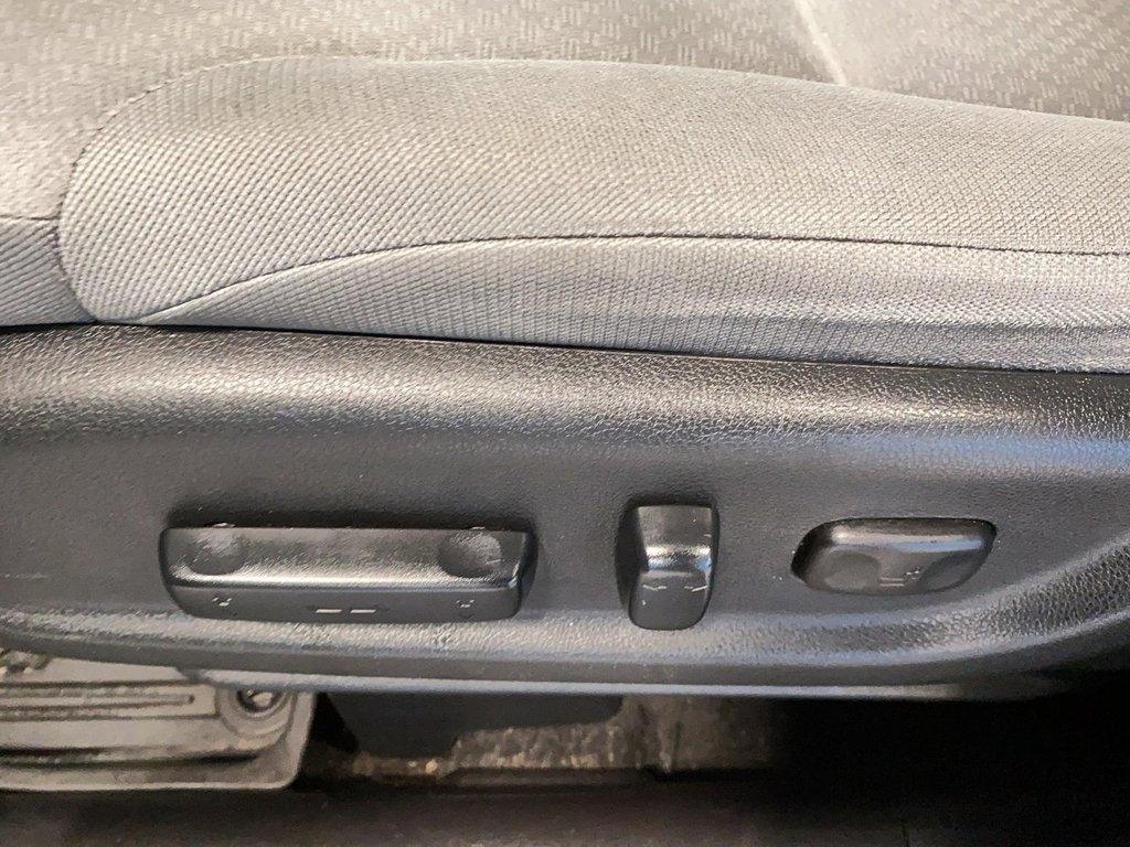 2015 Honda CR-V in Quebec, Quebec - 9 - w1024h768px