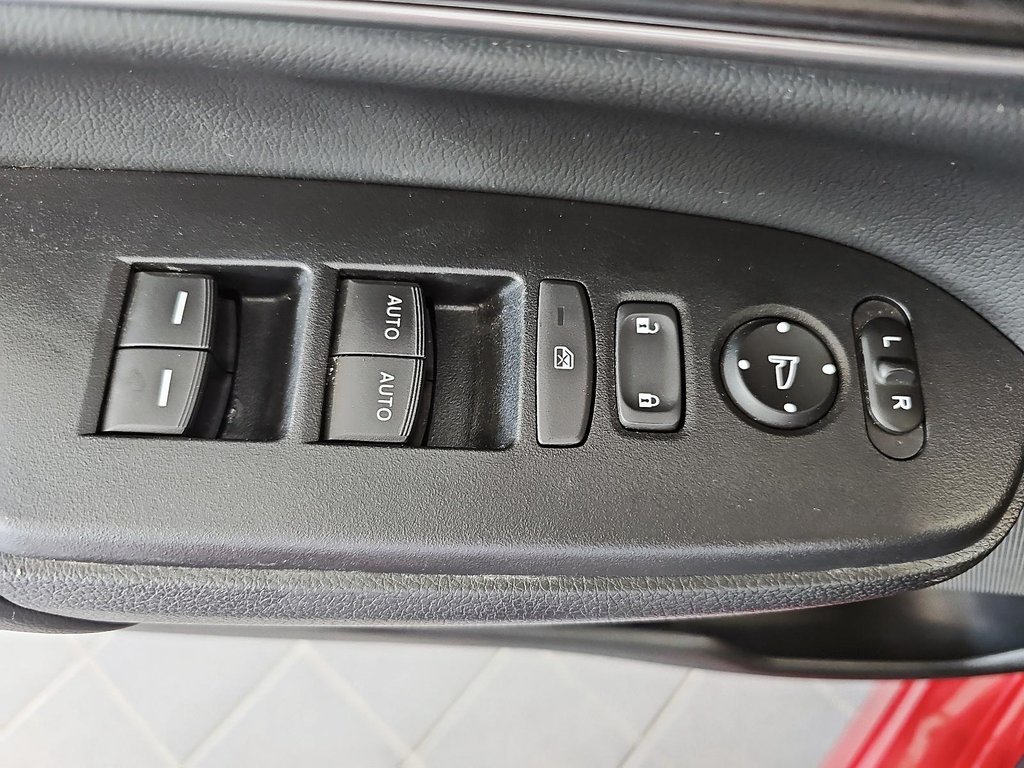 2021 Honda CR-V in Quebec, Quebec - 12 - w1024h768px