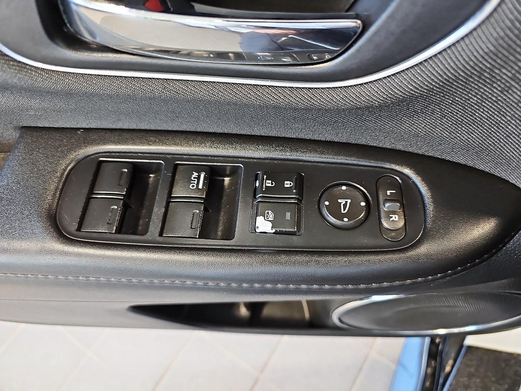 Honda HR-V  2020 à Québec, Québec - 11 - w1024h768px