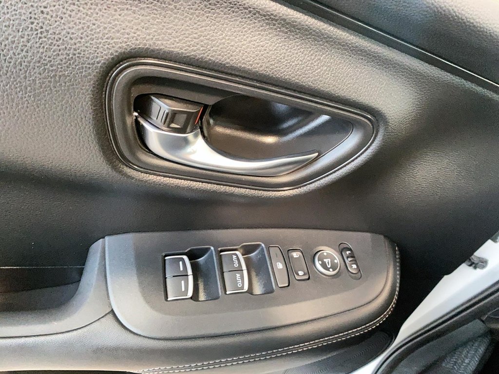 Honda HR-V  2023 à Québec, Québec - 10 - w1024h768px