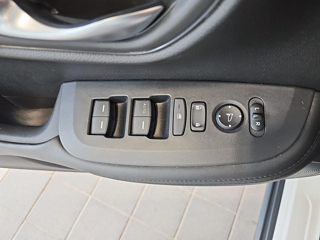 Honda HR-V  2023 à Québec, Québec - 11 - w1024h768px