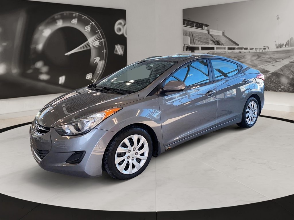 2013 Hyundai Elantra in Quebec, Quebec - 1 - w1024h768px