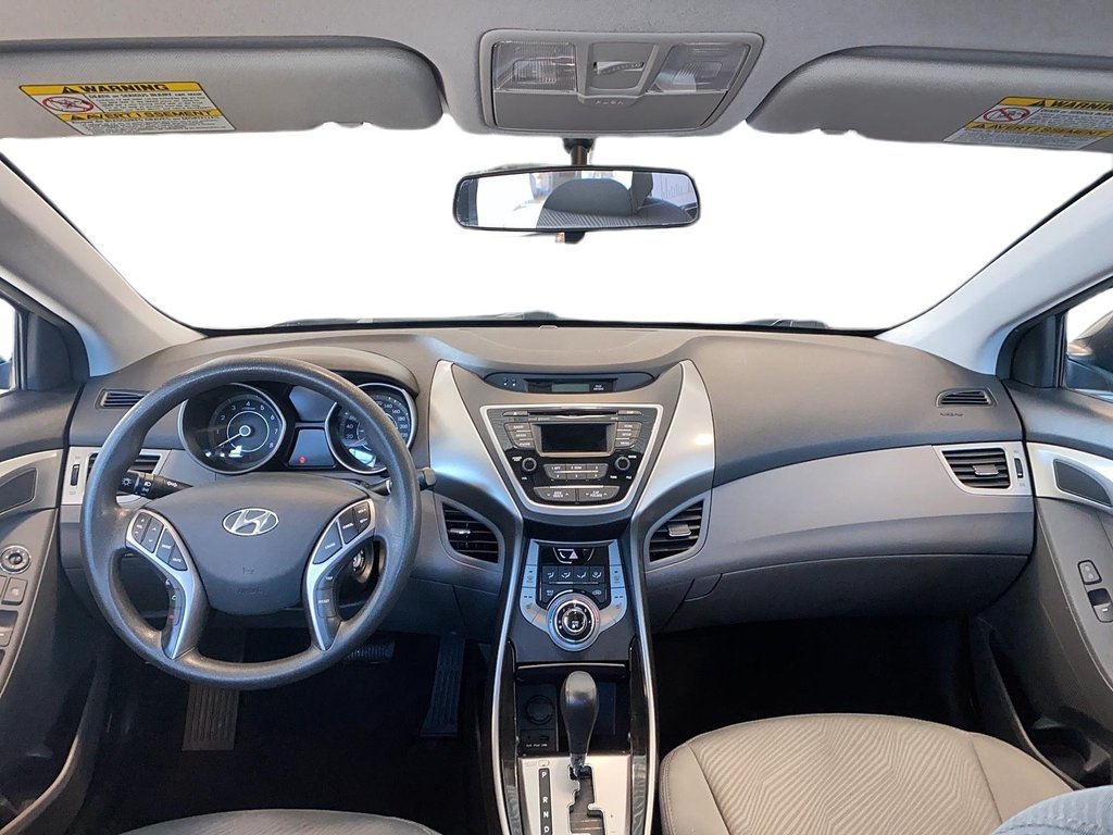 2013 Hyundai Elantra in Quebec, Quebec - 7 - w1024h768px