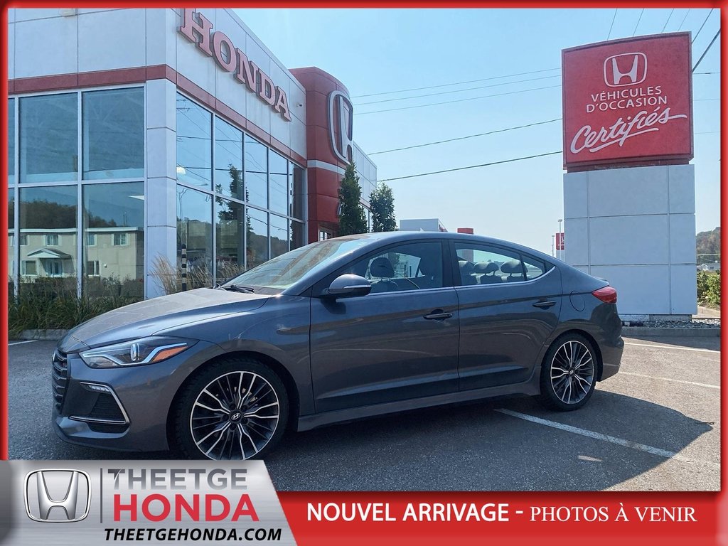 Hyundai Elantra  2018 à Québec, Québec - 1 - w1024h768px