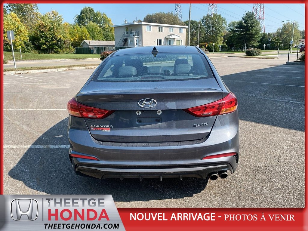 Hyundai Elantra  2018 à Québec, Québec - 6 - w1024h768px