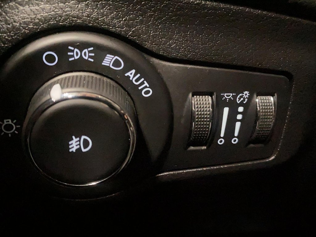 2021 Jeep Compass in Quebec, Quebec - 15 - w1024h768px