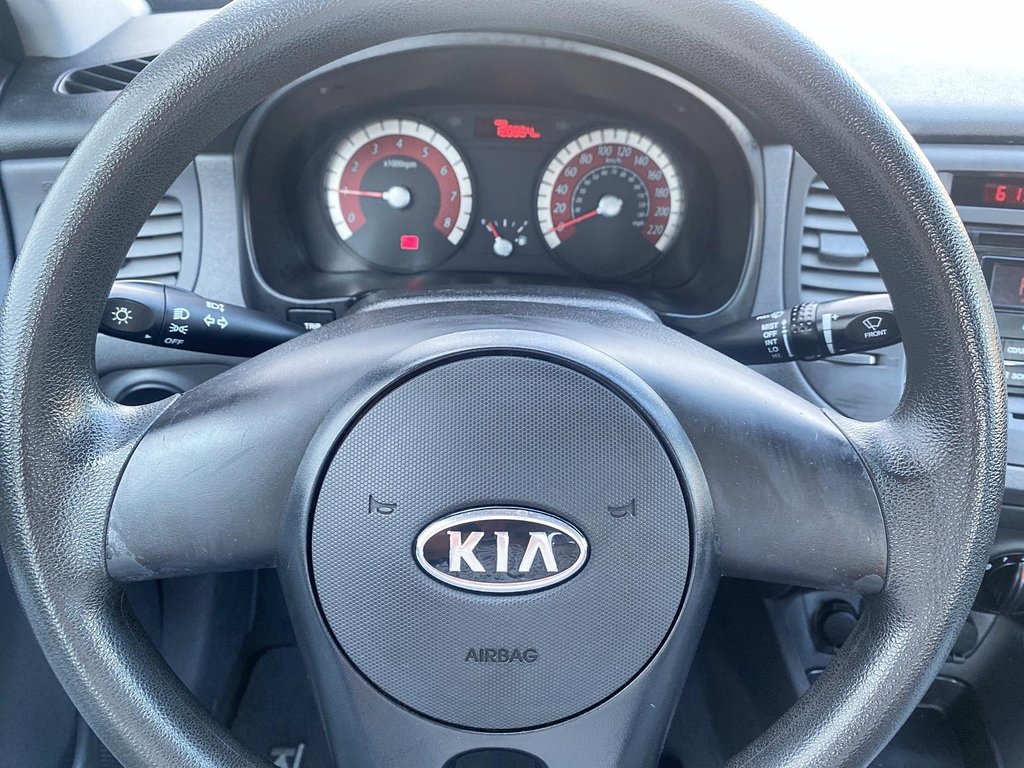 Kia Rio  2011 à Québec, Québec - 11 - w1024h768px