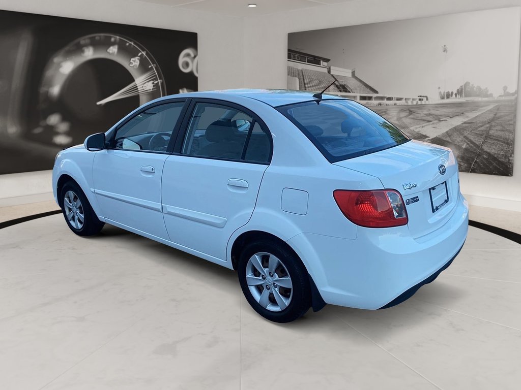 Kia Rio  2011 à Québec, Québec - 6 - w1024h768px