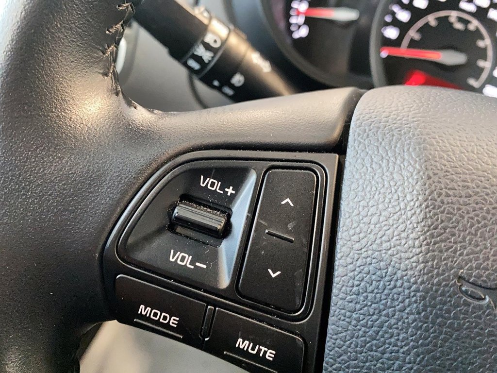 2017 Kia Rio in Quebec, Quebec - 11 - w1024h768px