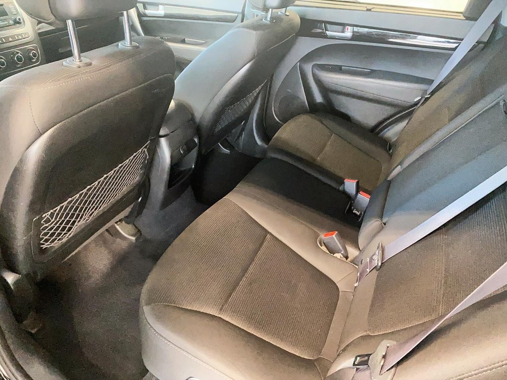 2015 Kia Sorento in Quebec, Quebec - 8 - w1024h768px