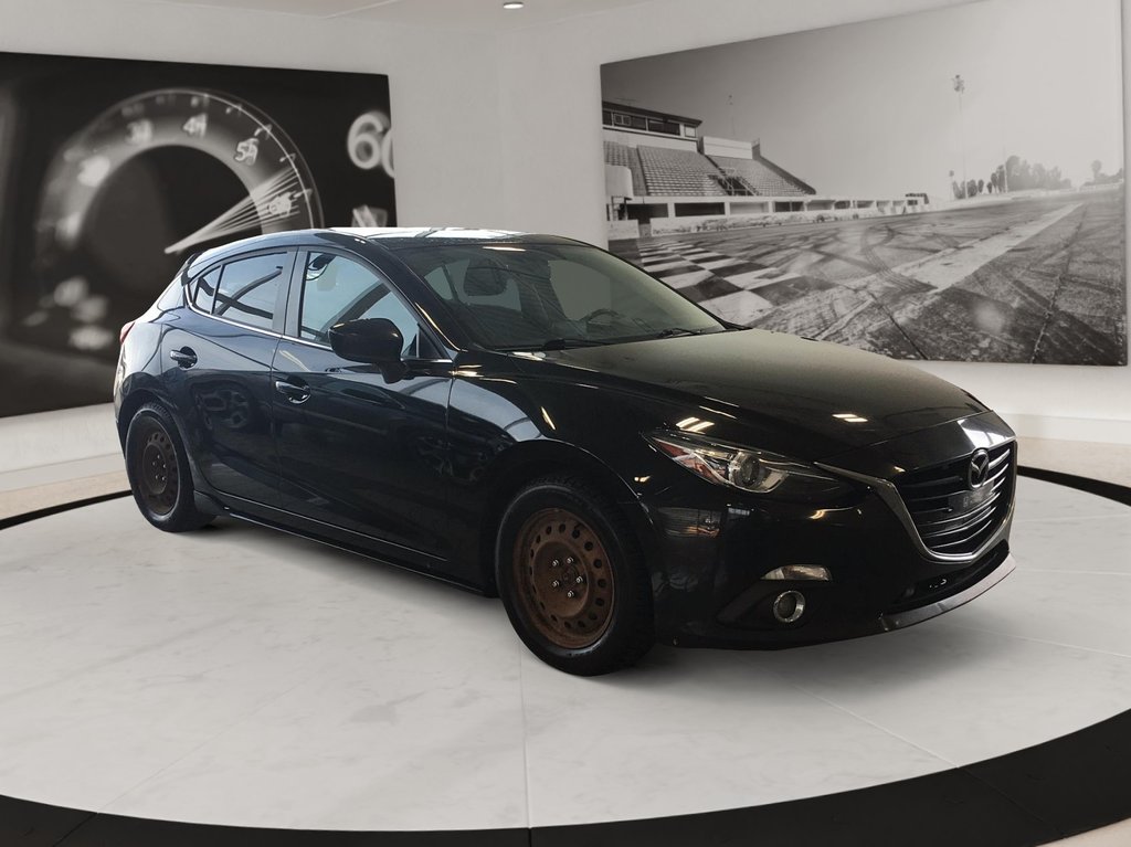 Mazda 3  2015 à Québec, Québec - 1 - w1024h768px