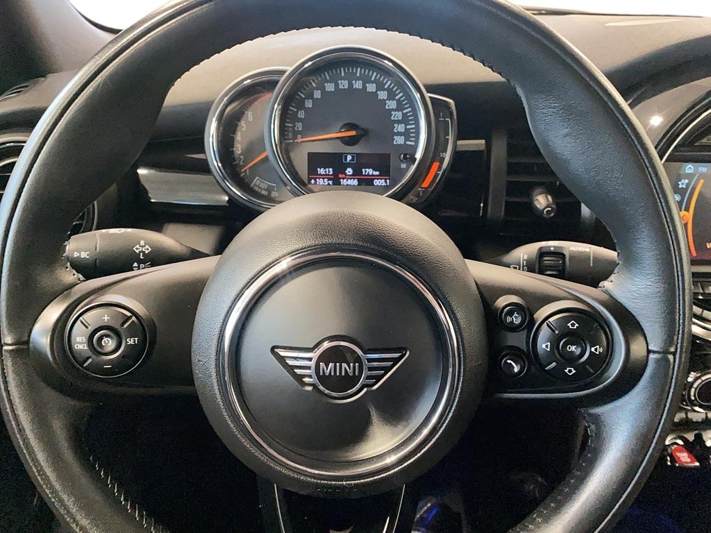 2020 MINI Convertible in Quebec, Quebec - 10 - w1024h768px