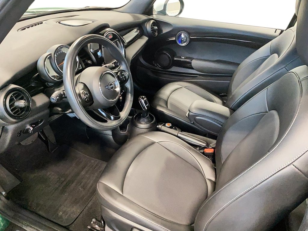 2020 MINI Convertible in Quebec, Quebec - 8 - w1024h768px