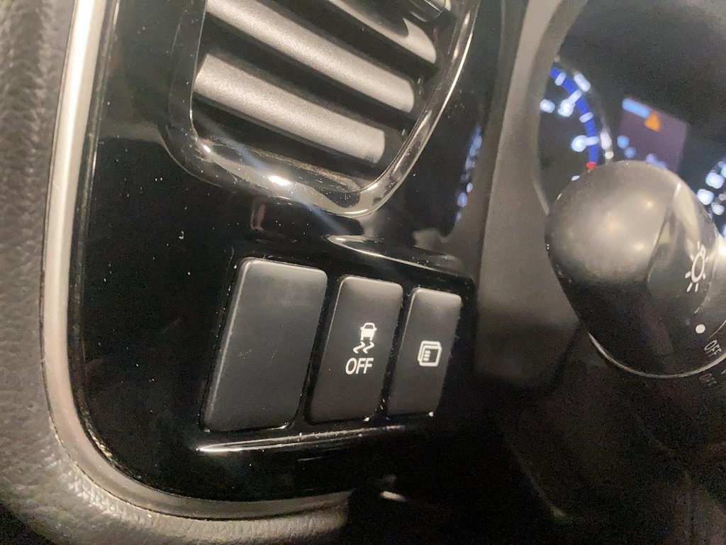 Mitsubishi Outlander  2017 à Québec, Québec - 17 - w1024h768px
