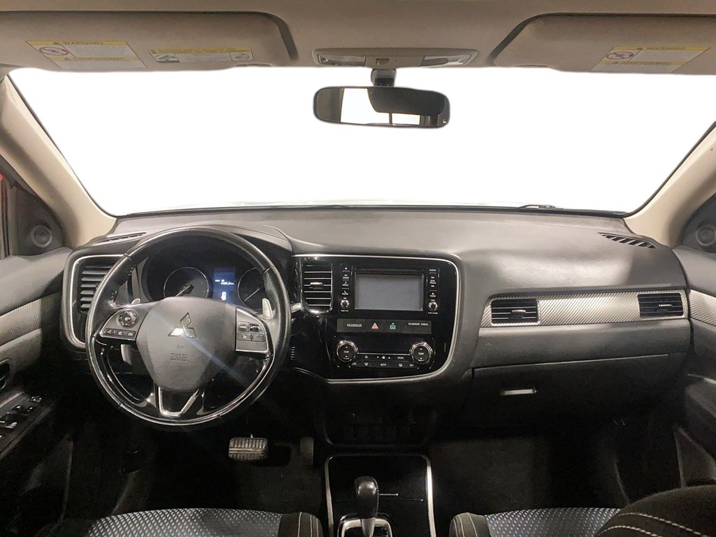 Mitsubishi Outlander  2017 à Québec, Québec - 7 - w1024h768px