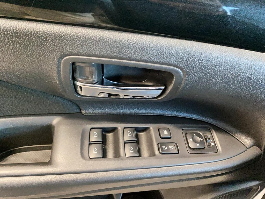 Mitsubishi Outlander  2019 à Québec, Québec - 15 - w1024h768px