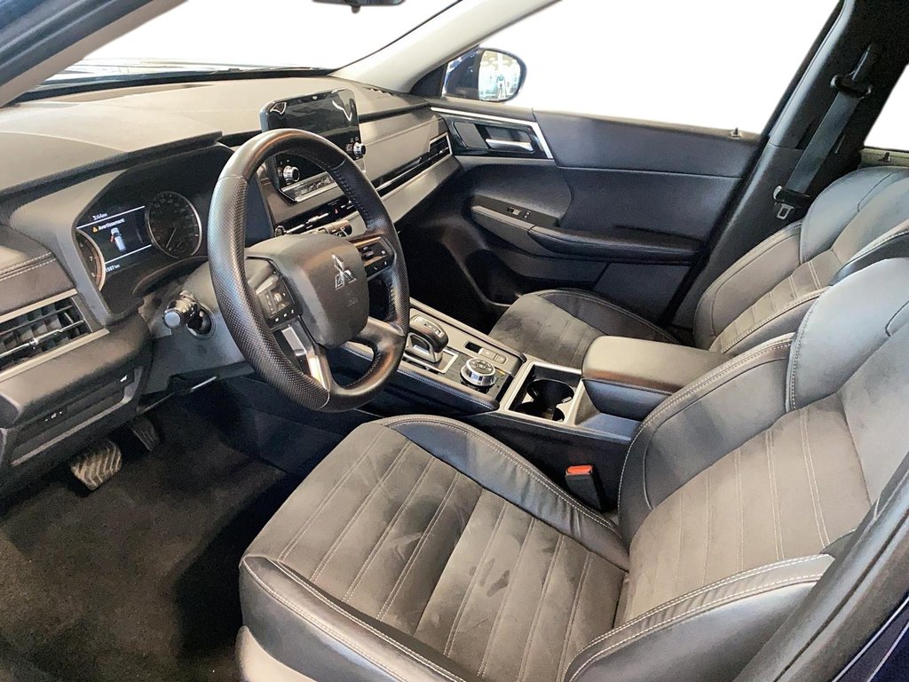 2022 Mitsubishi Outlander in Quebec, Quebec - 20 - w1024h768px