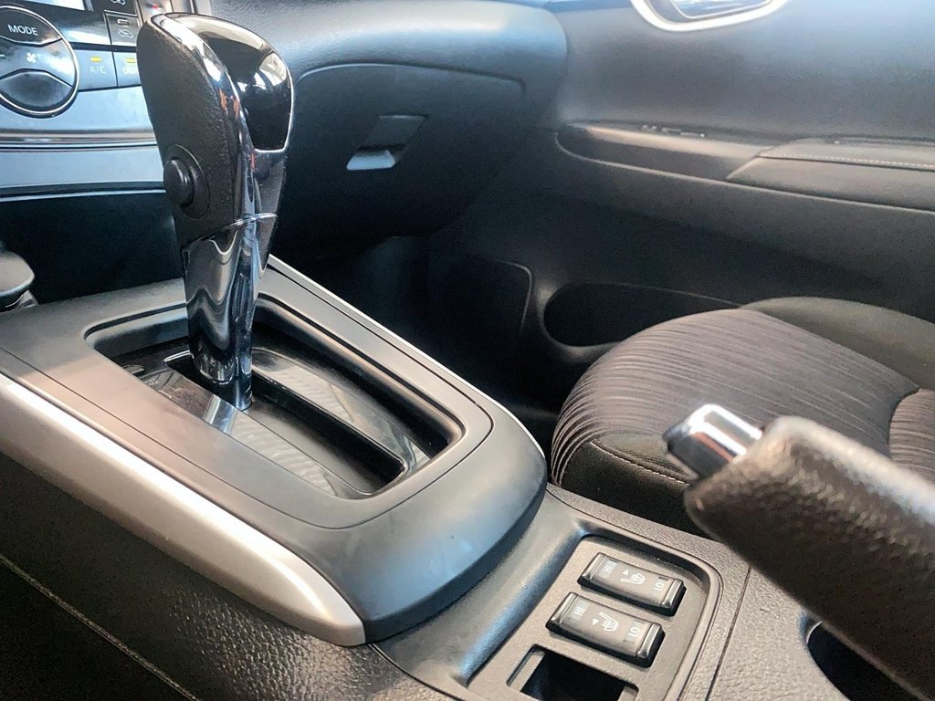 Nissan Sentra  2019 à Québec, Québec - 17 - w1024h768px