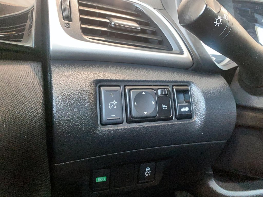 Nissan Sentra  2019 à Québec, Québec - 12 - w1024h768px