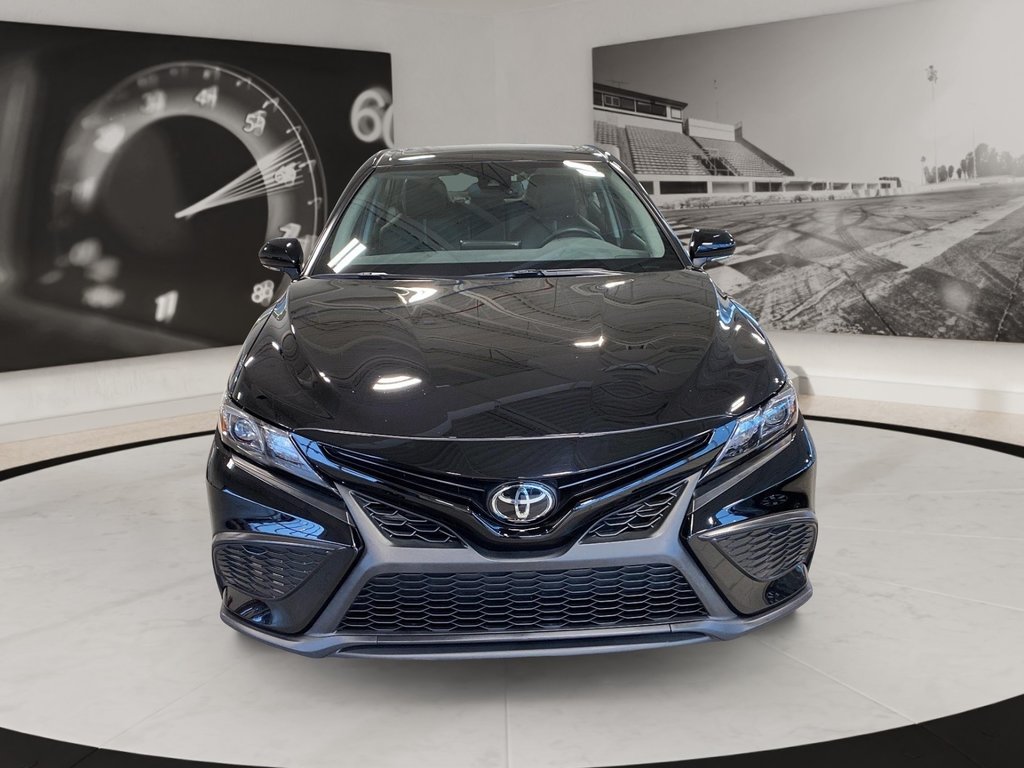 Toyota Camry  2021 à Québec, Québec - 2 - w1024h768px