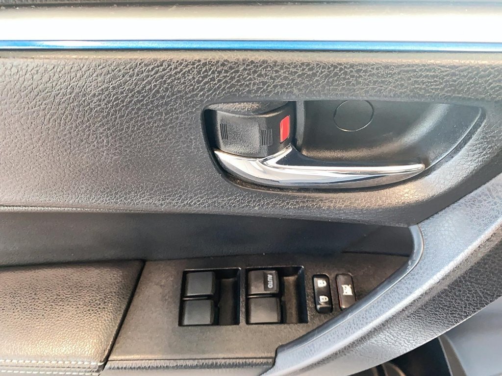 2014 Toyota Corolla in Quebec, Quebec - 10 - w1024h768px