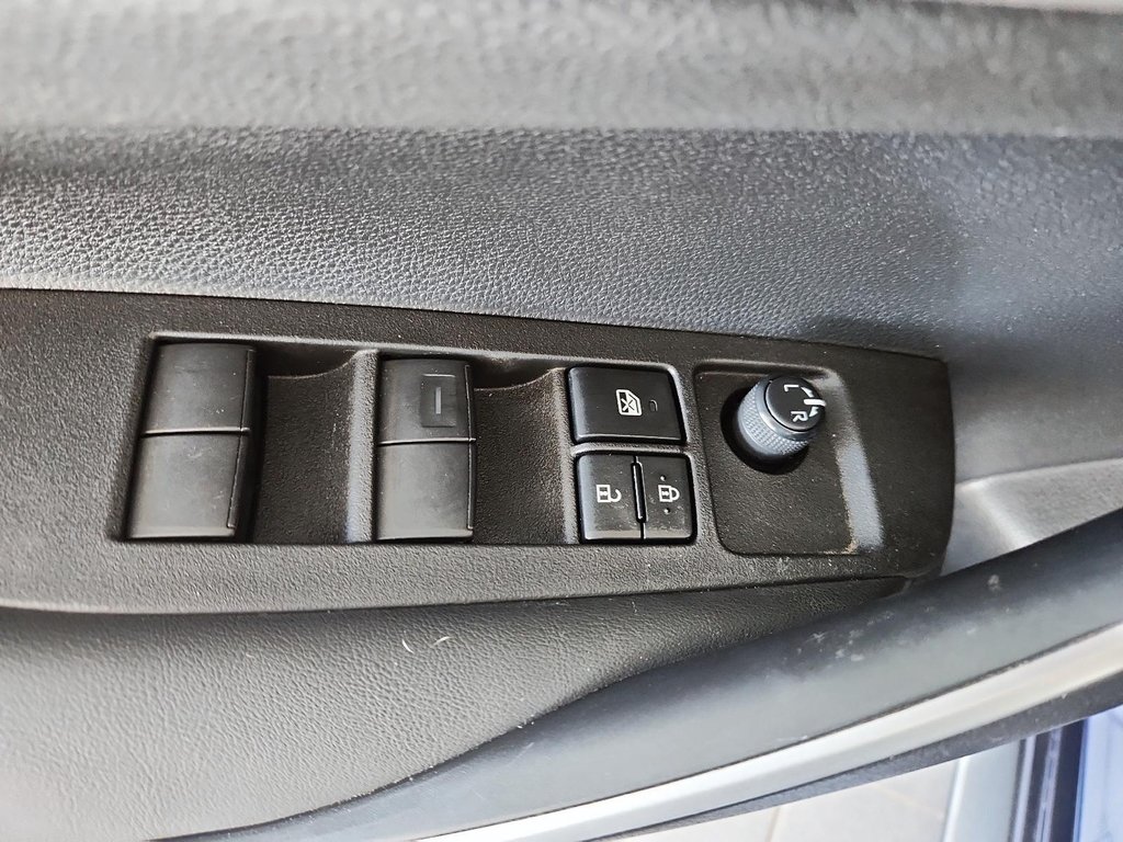 Toyota Corolla  2022 à Québec, Québec - 11 - w1024h768px