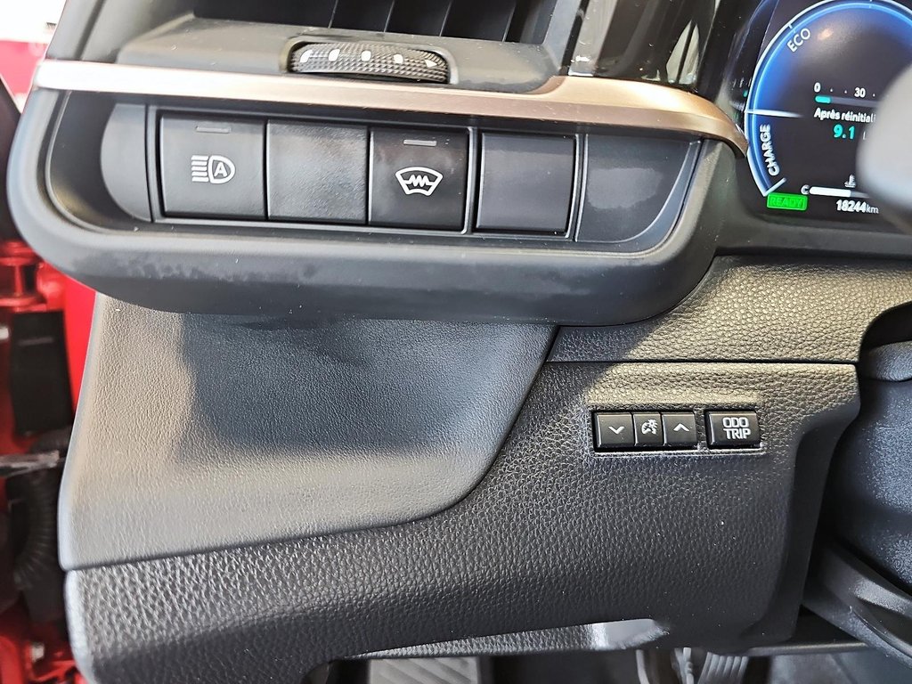 2023 Toyota CROWN in Quebec, Quebec - 16 - w1024h768px