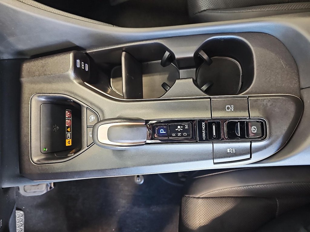 2023 Toyota CROWN in Quebec, Quebec - 15 - w1024h768px