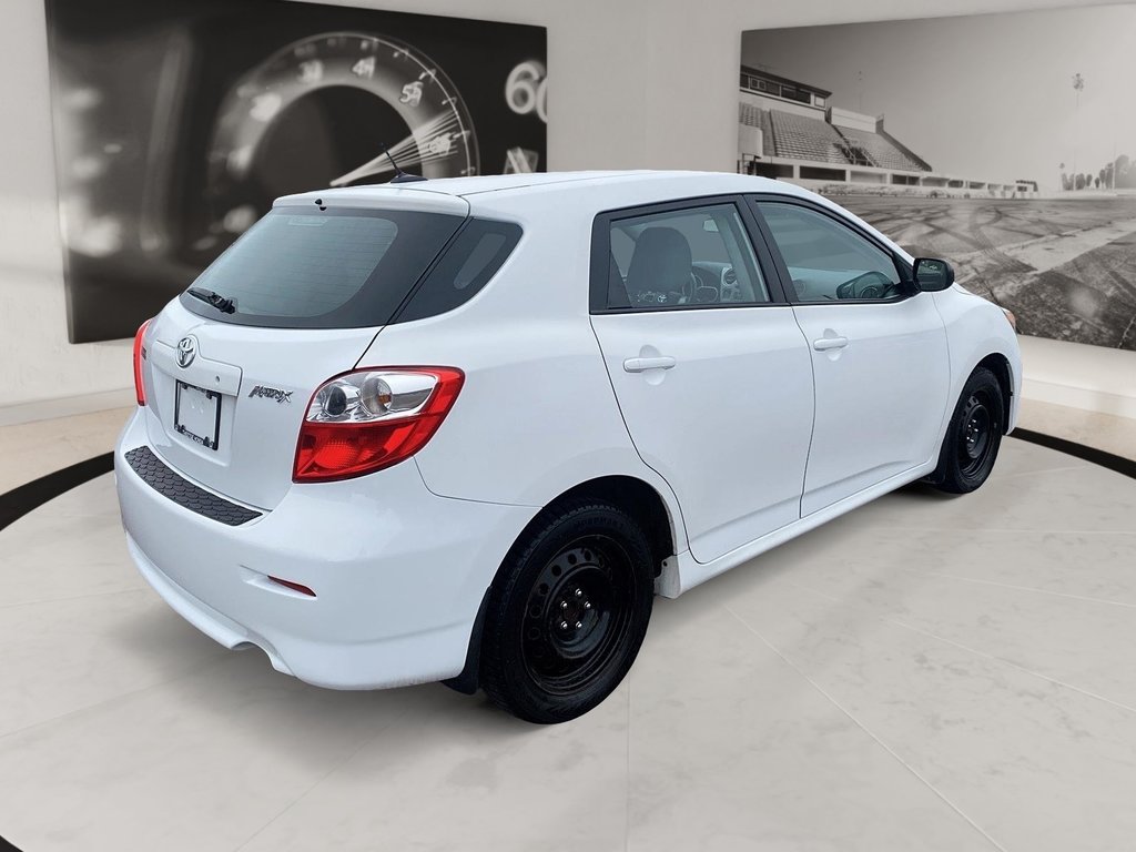 2012 Toyota Matrix in Quebec, Quebec - 4 - w1024h768px