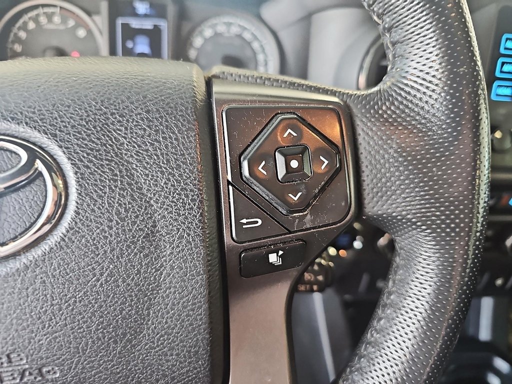 Toyota Tacoma  2017 à Québec, Québec - 18 - w1024h768px