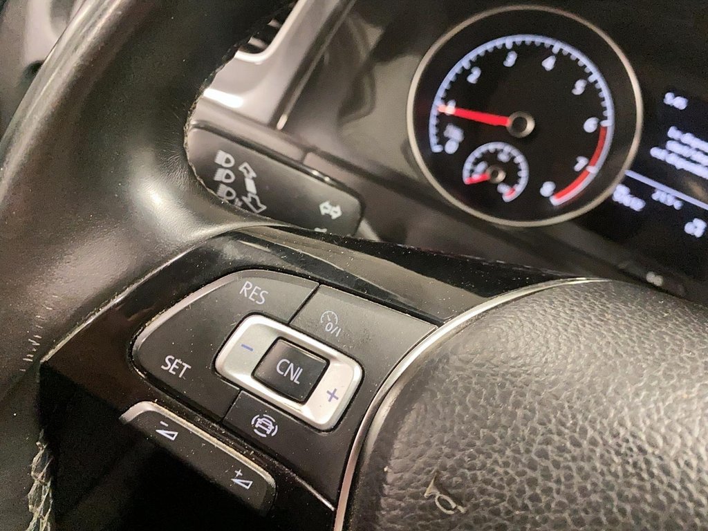 Volkswagen Golf  2019 à Québec, Québec - 13 - w1024h768px
