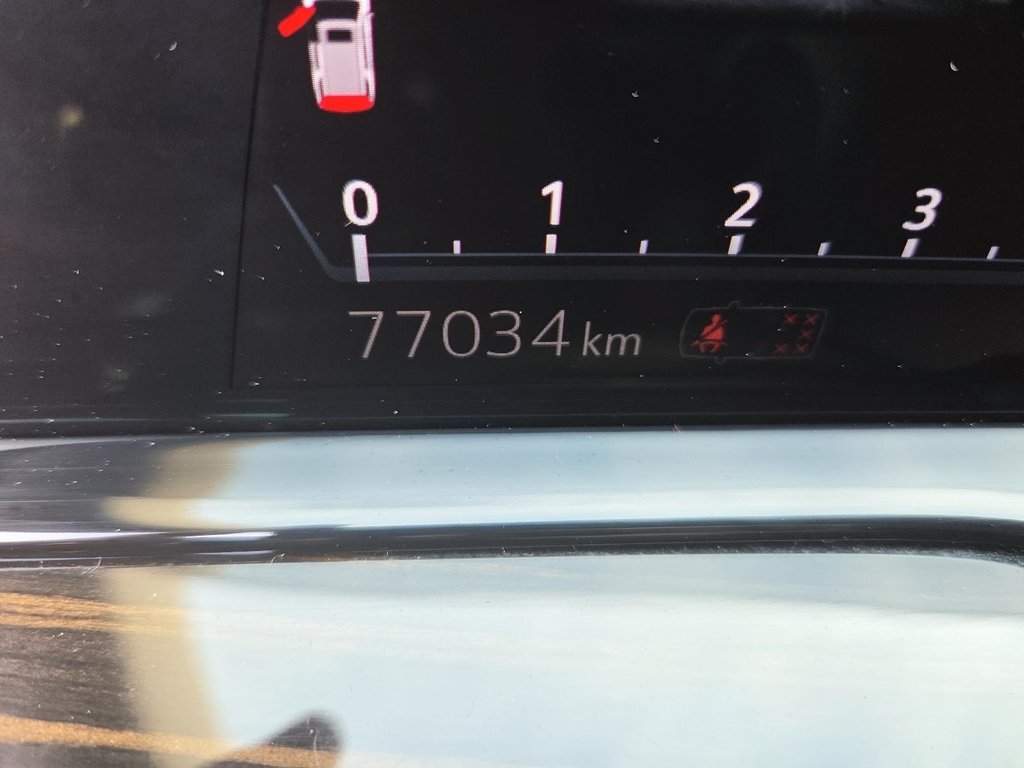 2021 Cadillac ESCALADE in Quebec, Quebec - 13 - w1024h768px