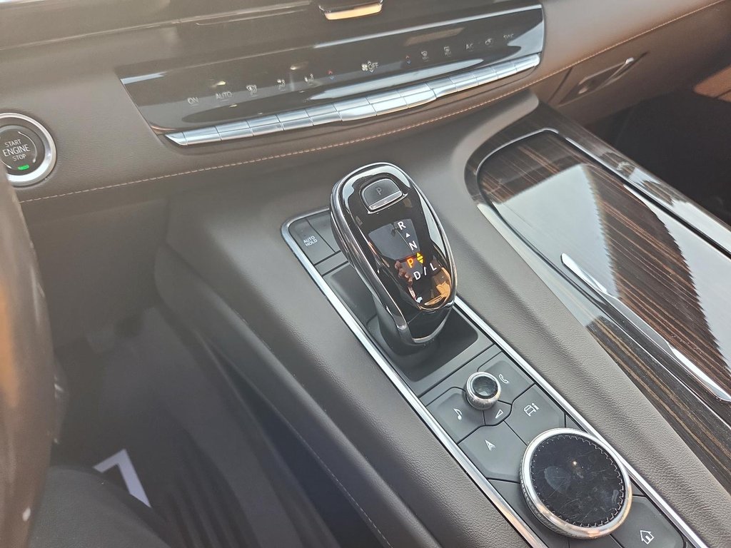 2021 Cadillac ESCALADE in Quebec, Quebec - 15 - w1024h768px