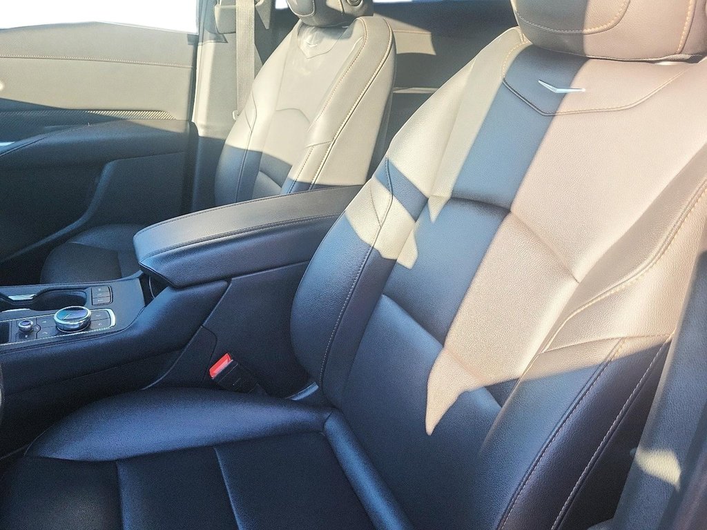 2021 Cadillac XT4 in Quebec, Quebec - 9 - w1024h768px