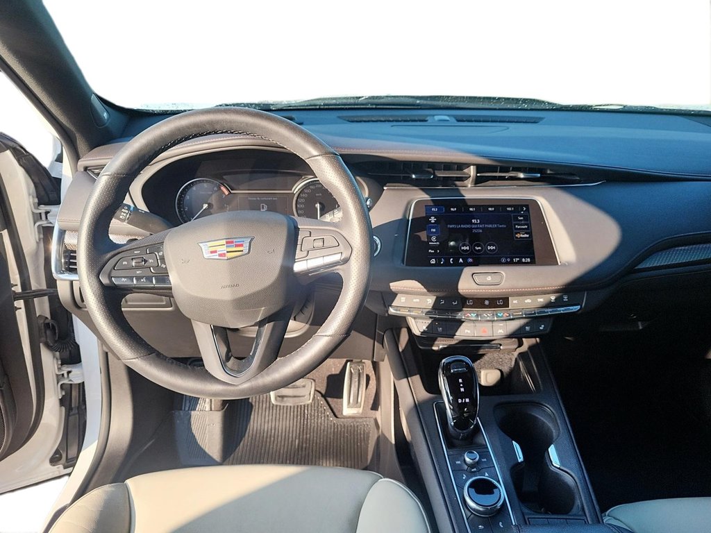 2023 Cadillac XT4 in Quebec, Quebec - 10 - w1024h768px