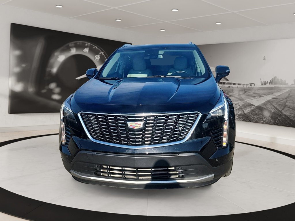 2023 Cadillac XT4 in Quebec, Quebec - 2 - w1024h768px